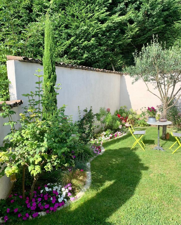 La Glycine B&B Sainte-Colombe  Zewnętrze zdjęcie